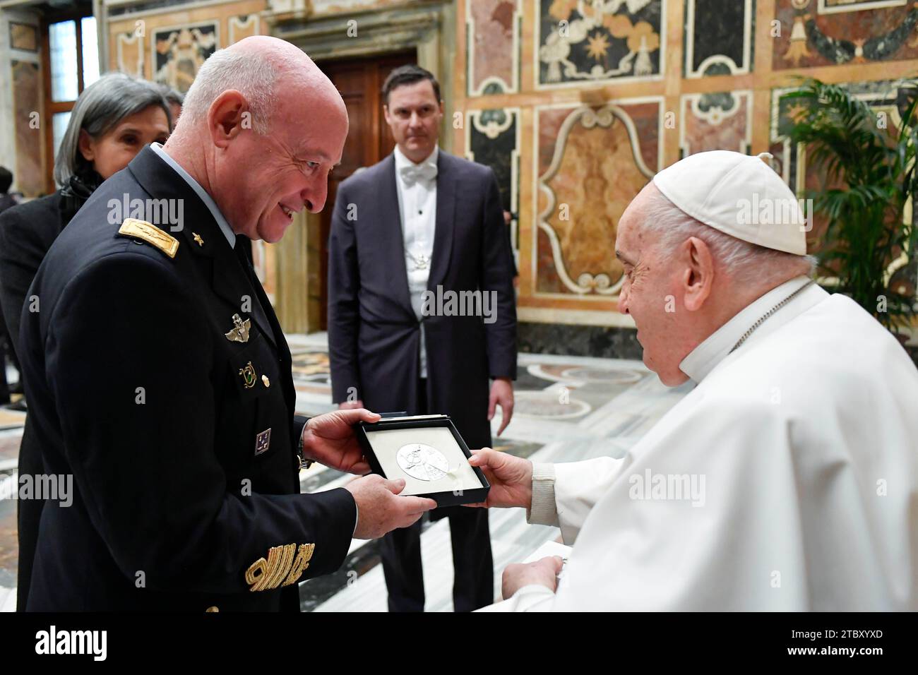 vatican-vatican-09th-dec-2023-italy-rome-vatican-2023-12-9-pope