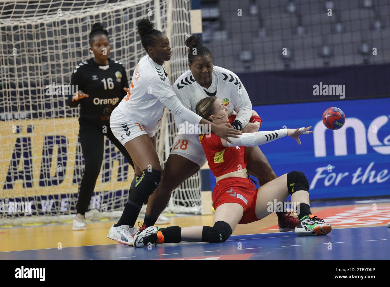 World cup handball women hires stock photography and images Alamy