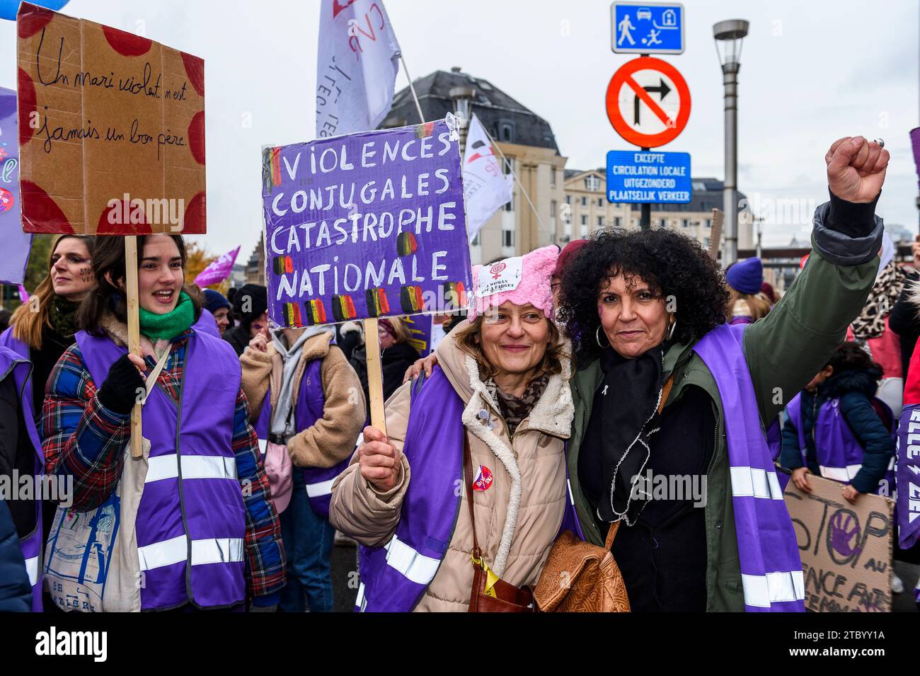 Struggle against violence done to the women International day | Journee ...