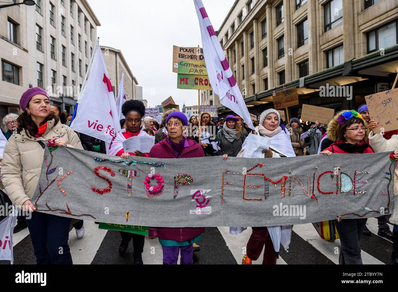 Struggle against violence done to the women International day | Journee ...