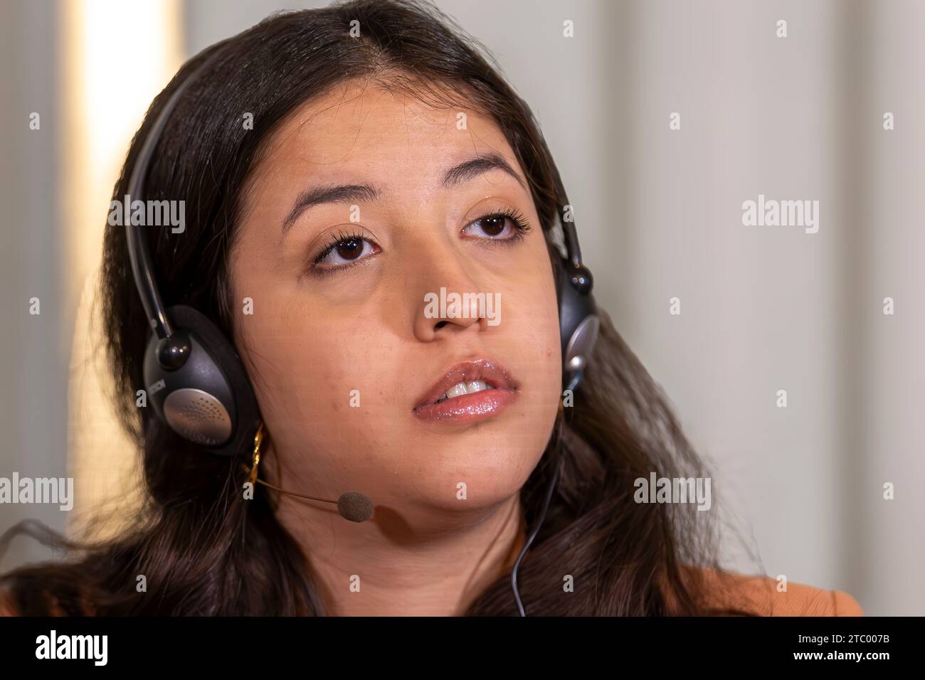 Oslo, Norway 09 December 2023 Riana Rahmani the daughter of this years Nobel Peace Prize Winner Narges Mohammadi of Iran, speaks during the press conference. Her mother is in prison in Iran and her daughter is representing her at the press conference at the Norwegian Nobel Institute in Oslo Norway.credit: Nigel Waldron/Alamy Live News Stock Photo