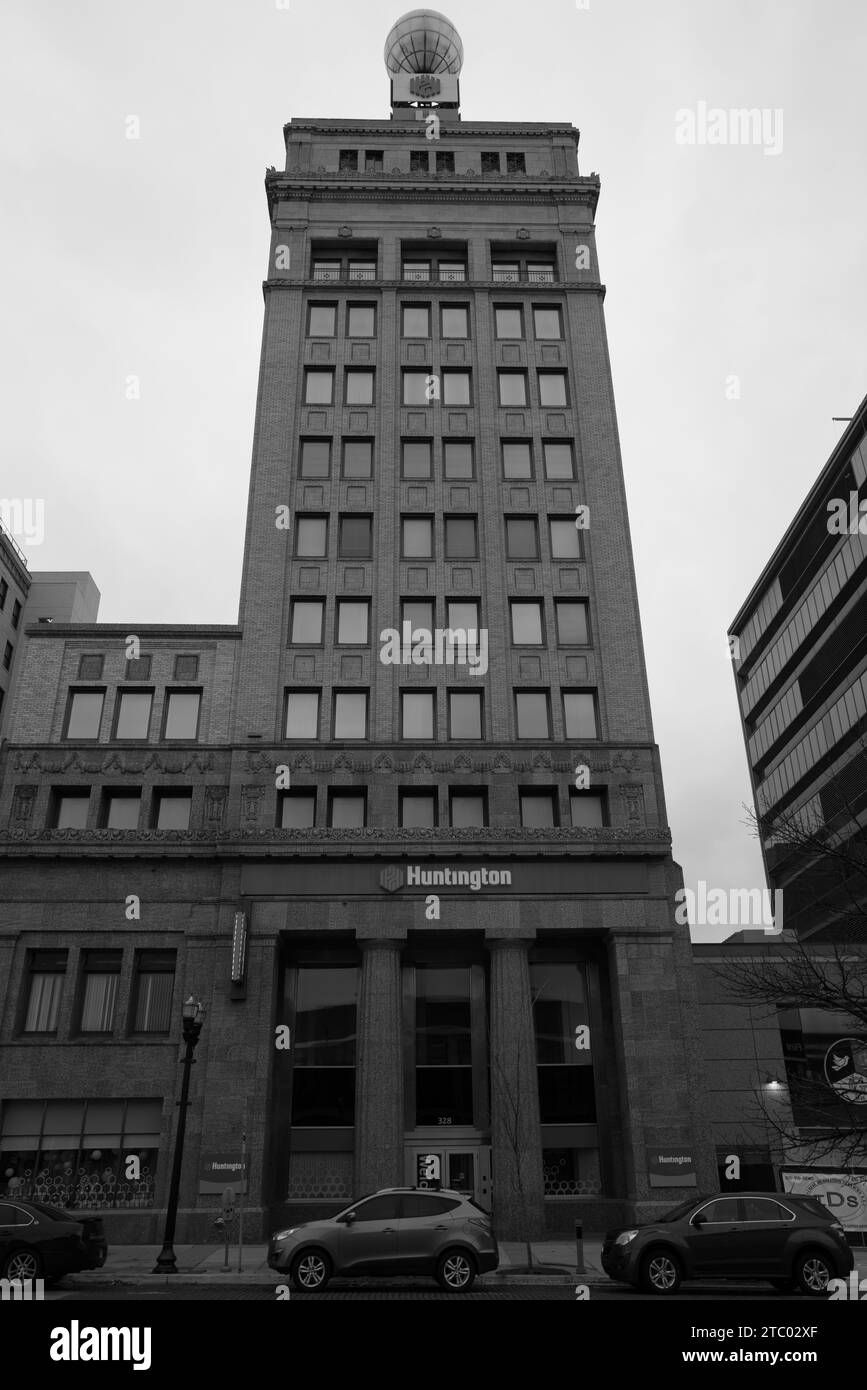 The Huntington Bank Building in downtown Flint Michigan USA Stock Photo