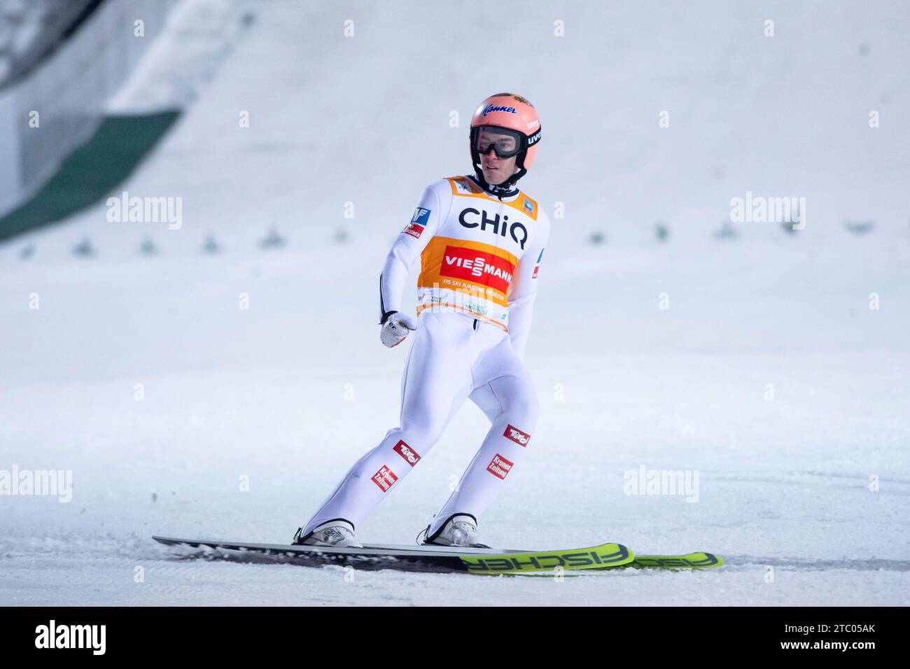 Stefan Kraft (Österreich) jubelt im Ziel über einen guten Sprung, GER