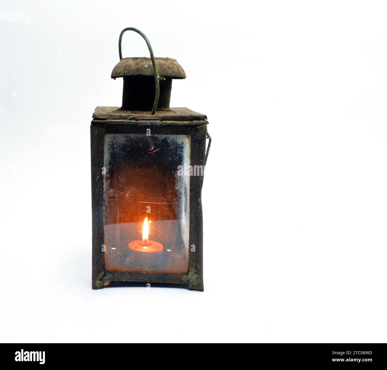 Antique lantern rusted lantern hi-res stock photography and images - Alamy