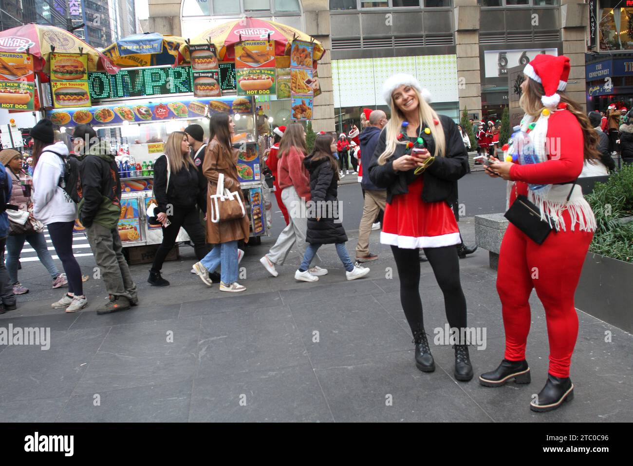New York, New York, USA. 9th Dec, 2023. New York. December 5, 2023.The BIGGEST Santacon in the