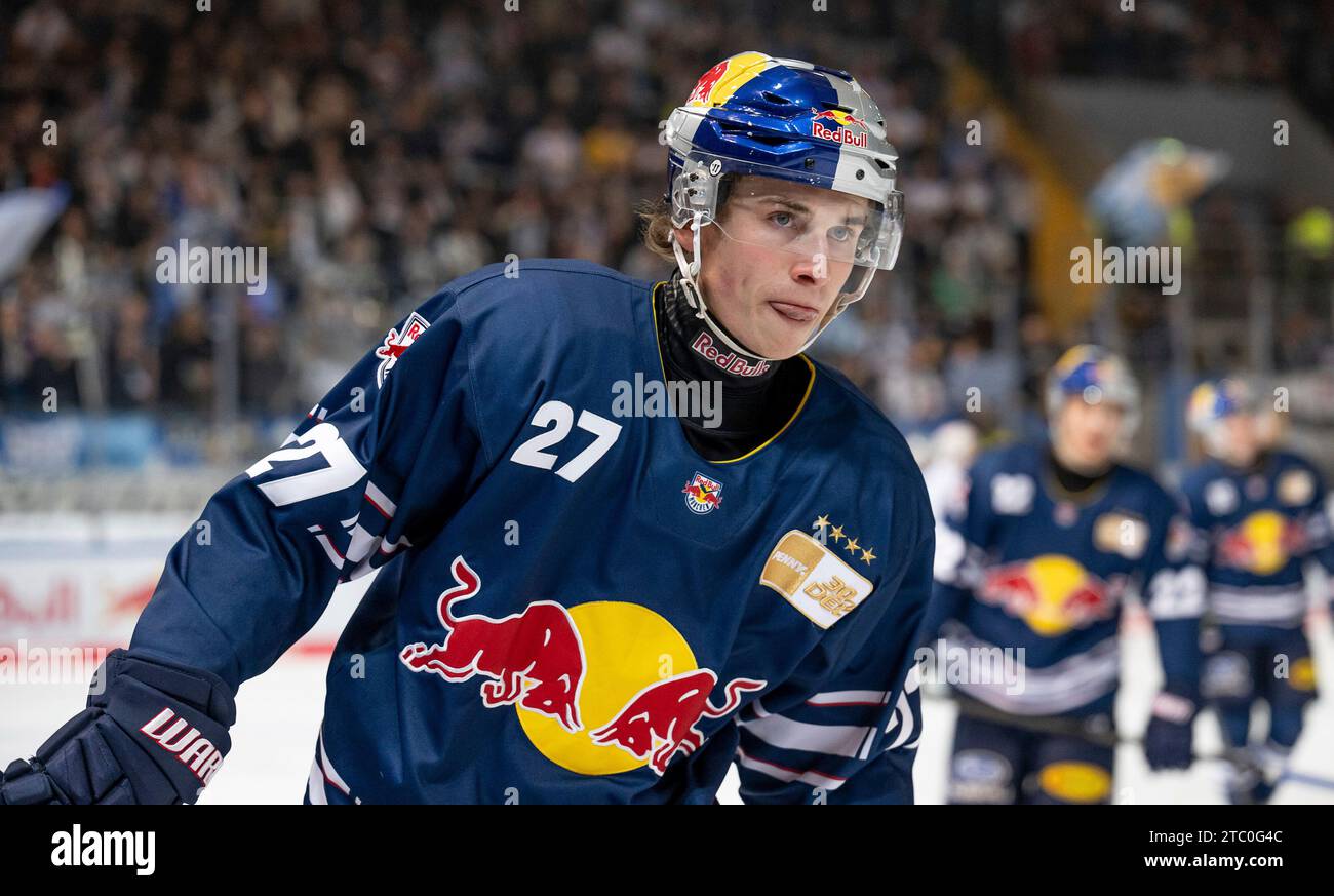 Muenchen, Deutschland. 08th Dec, 2023. Veit Oswald (EHC Red Bull