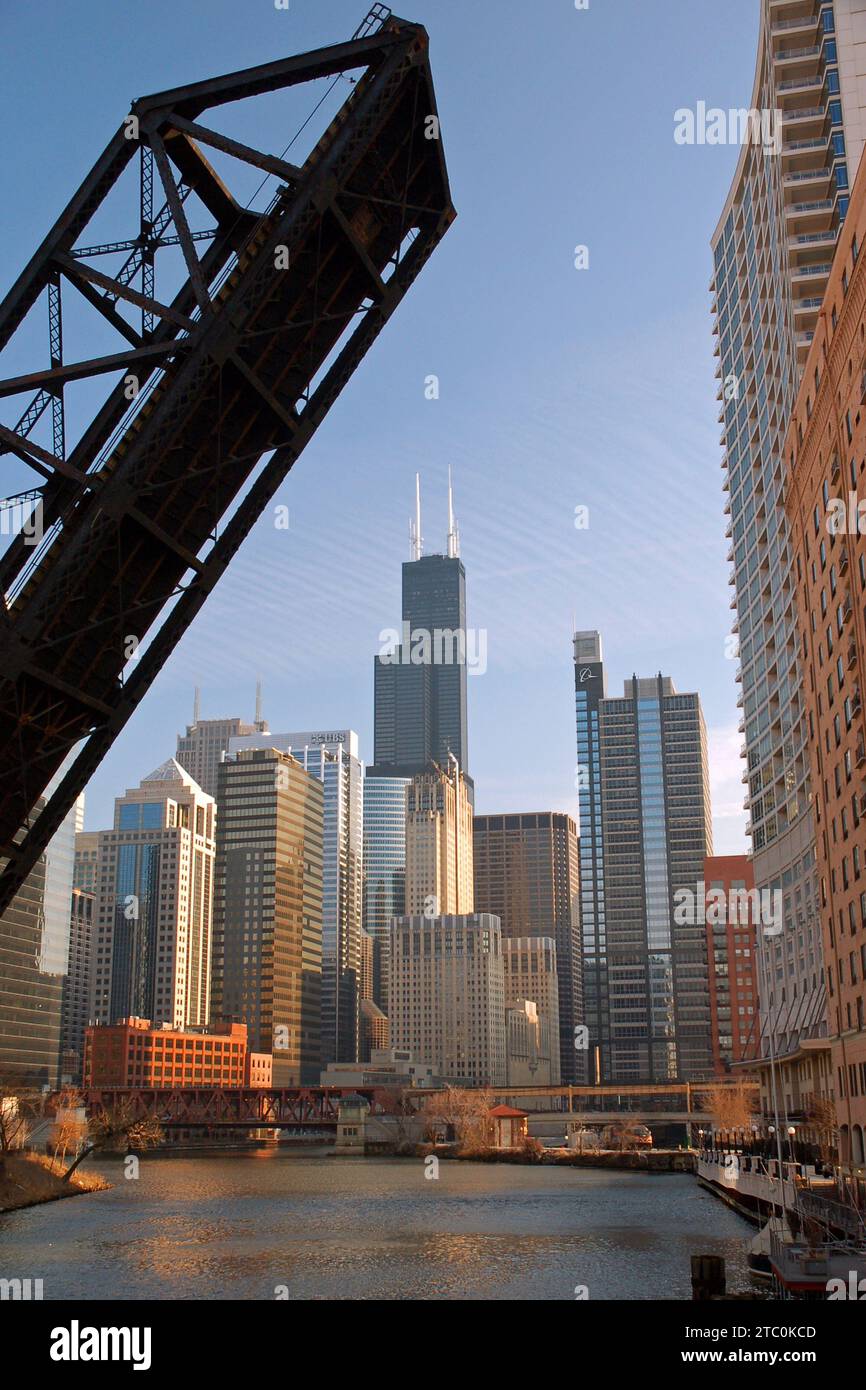 The permanently raised Kedzie Bridge frames the Chicago skyline Stock Photo