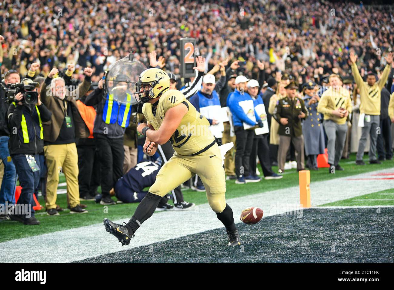 Foxborough, MA, USA. 9th Dec, 2023. Army Black Knights TE Tyson Riley ...