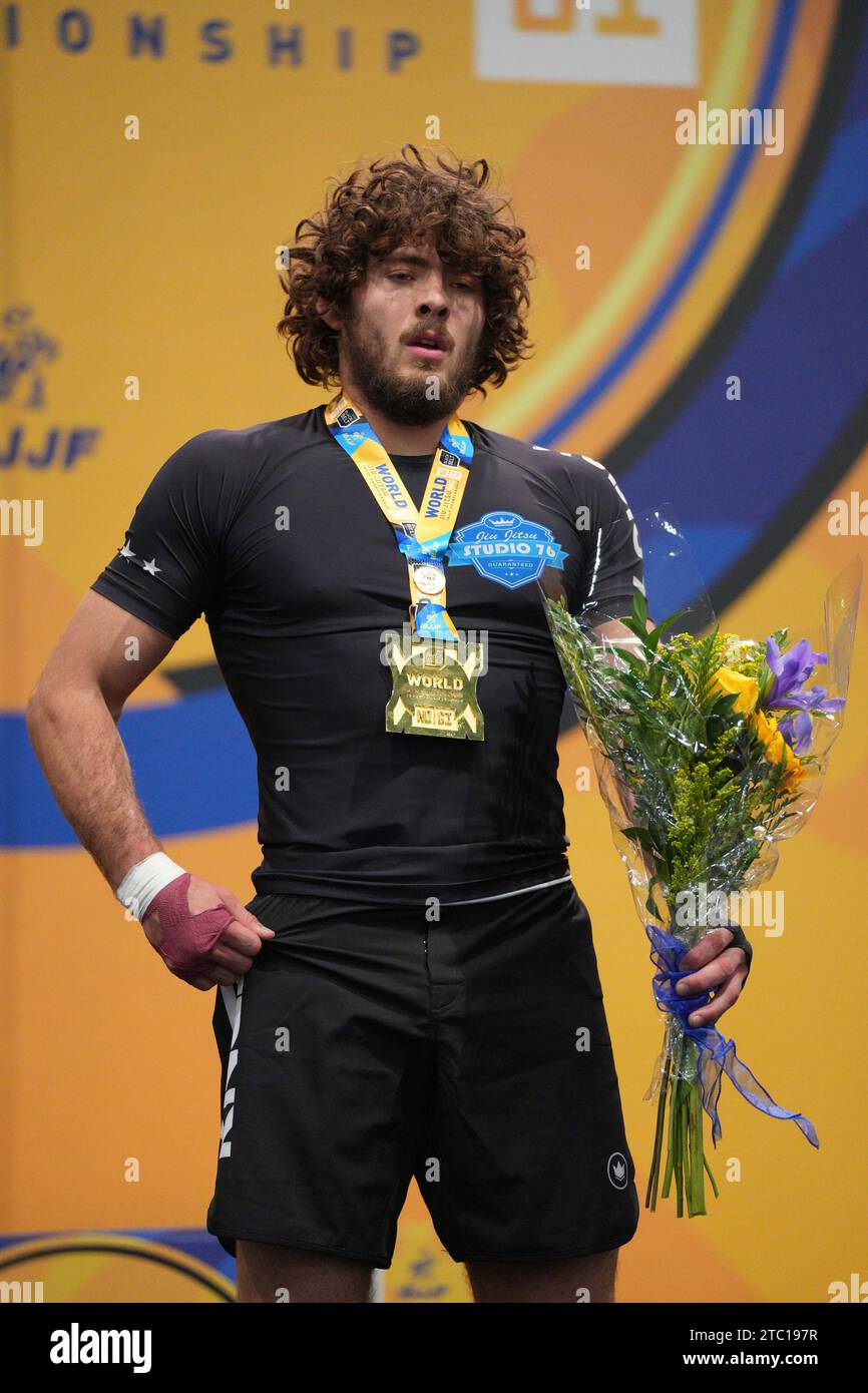 Las Vegas, Nevada, USA. 9th Dec, 2023. Roberto Francisco Jimenez celebrates world title at IBJJF WORLDS NO-GI 2023 open class division finals at Las Vegas Convention Center in Las Vegas, Nevada, USA. (Photo by Marcelo Woo; Px Images) (Credit Image: © Marcelo Woo; Px Images/PX Imagens via ZUMA Press Wire) EDITORIAL USAGE ONLY! Not for Commercial USAGE! Stock Photo