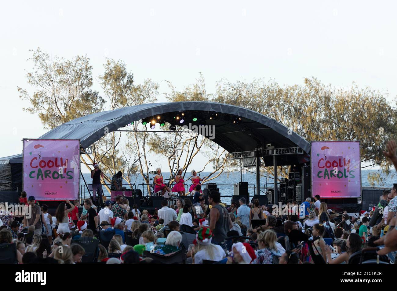 Coolangatta, Australia. 10th December 2023. Singers perform at the