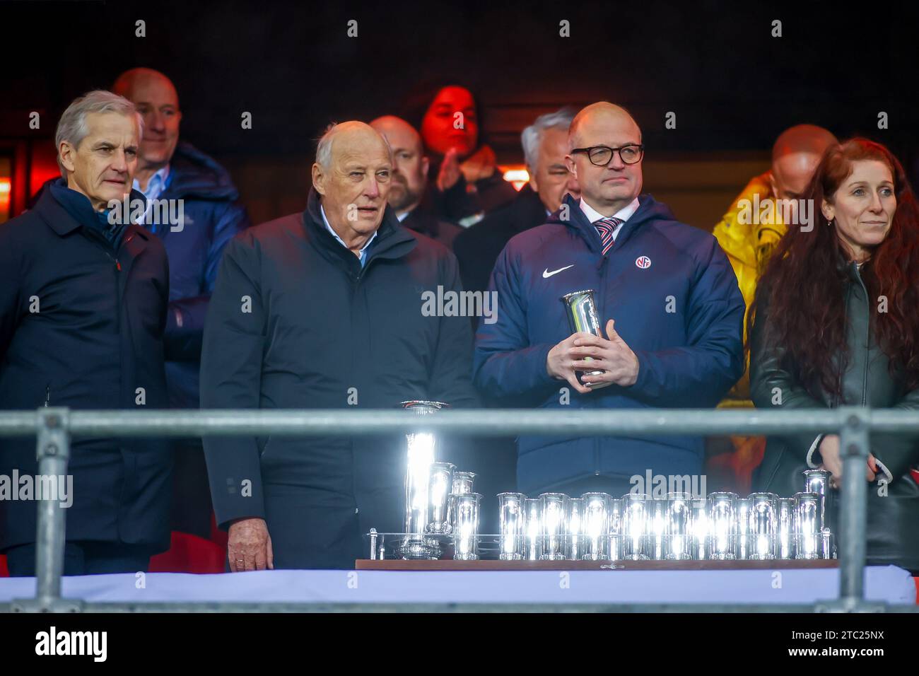 Oslo, Norway, 9th December 2023. The Norwegian Prime Minister Jonas Gahr Støre, the Norwegian King Harald, the General Secretary of NFF Karl Petter Løken and the President of NFF Lise Klaveness prepares to hand out the trophies after the Norwegian Cup Final between Bodø/Glimt and Molde at Ullevål Stadium in Oslo   Credit: Frode Arnesen/Alamy Live News Stock Photo