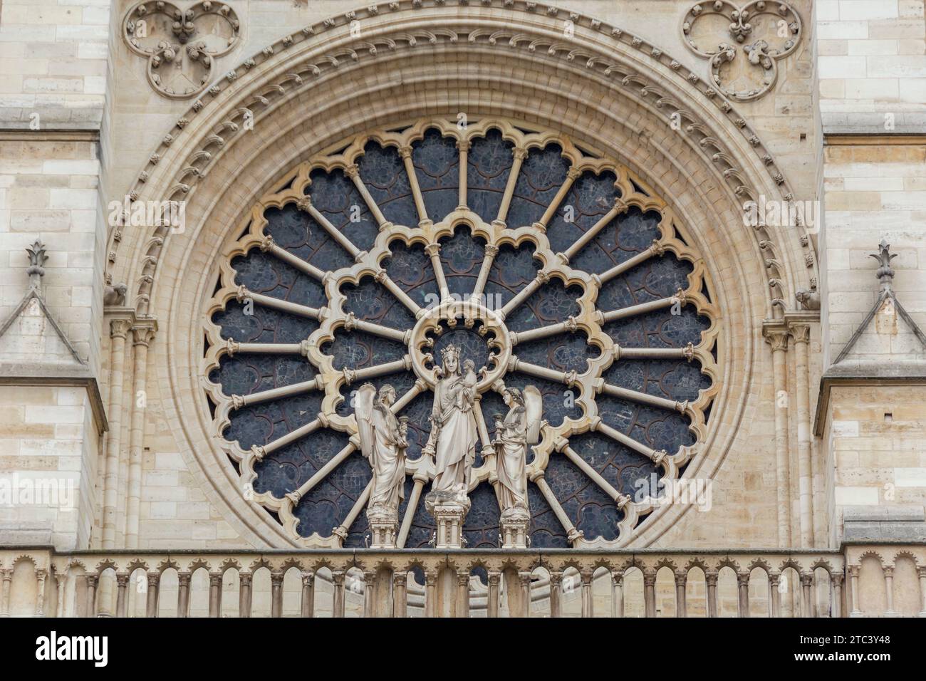 Ille notre dame hi-res stock photography and images - Alamy