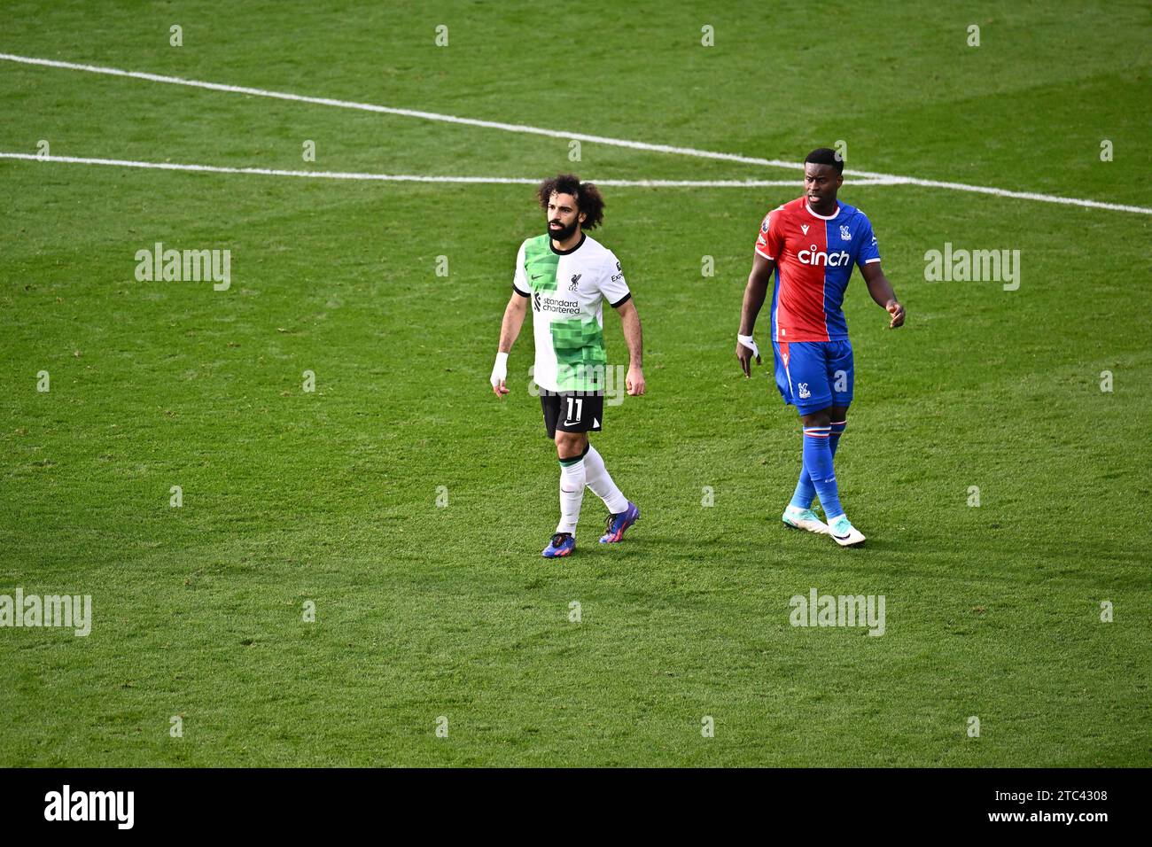 LONDON, ENGLAND - DECEMBER 9: Mohamed Salah, Marc Guehi during the Premier League match between Crystal Palace and Liverpool FC at Selhurst Park on De Stock Photo