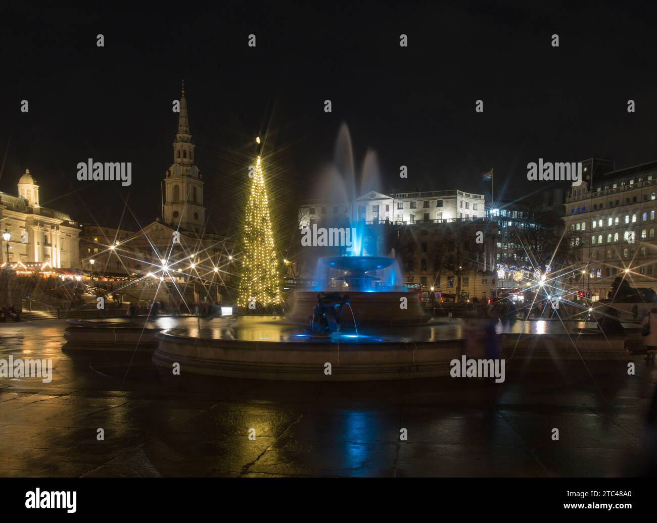 Norwegian Christmas Tree St Martin In The Fields Fountains Illuminated