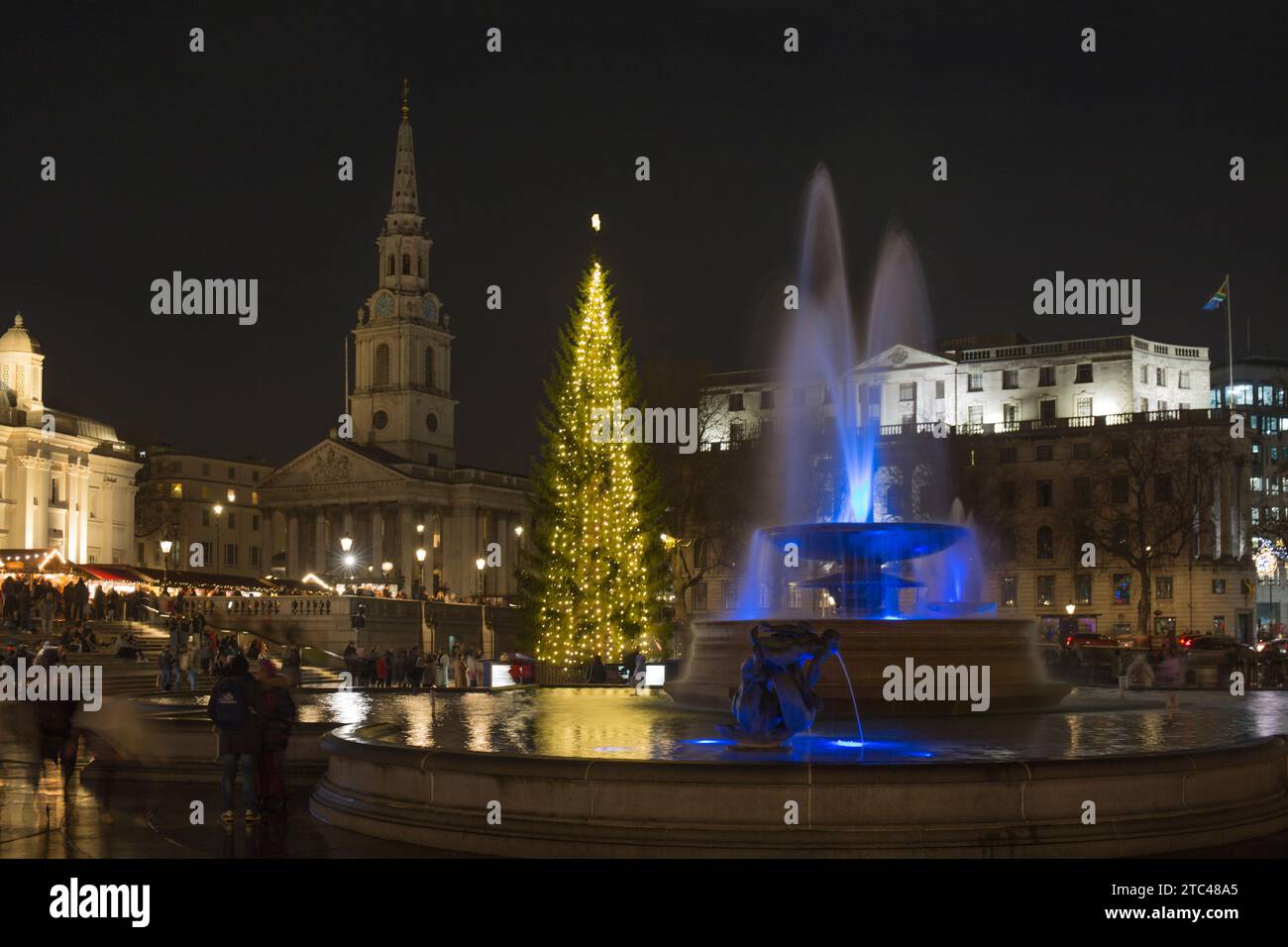 Norwegian Christmas Tree St Martin In The Fields Fountains Illuminated