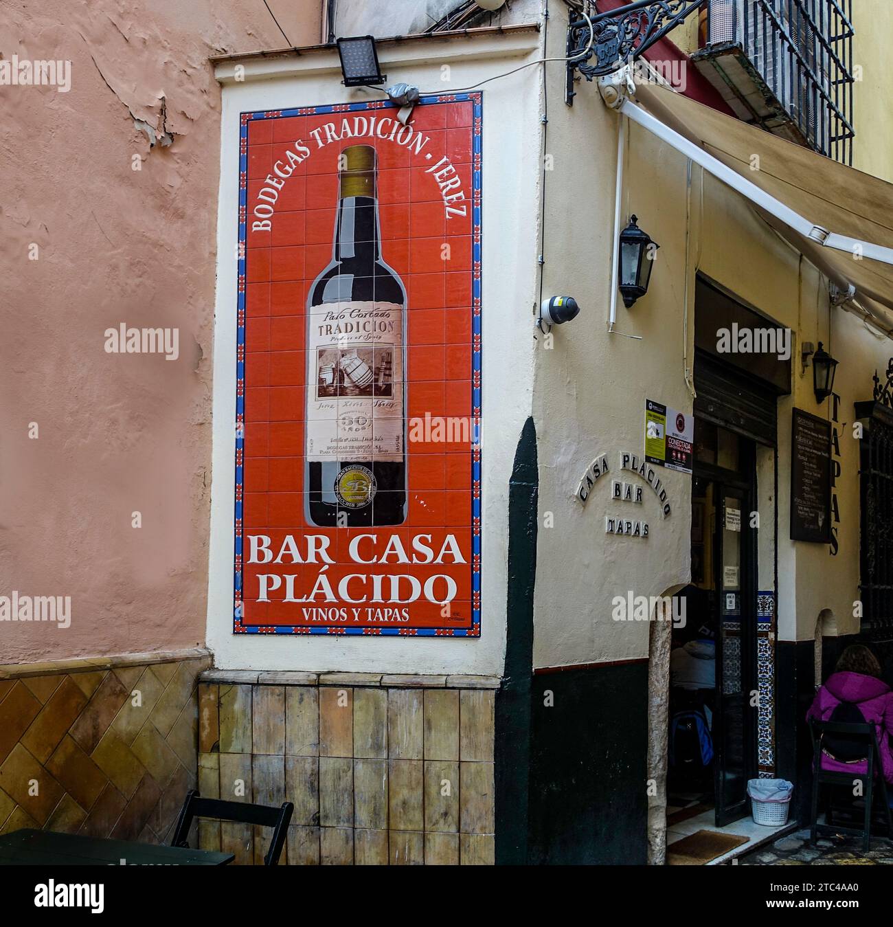 Bar Casa Plácido, Seville, Spain, with outdoor and indoor dining. Stock Photo