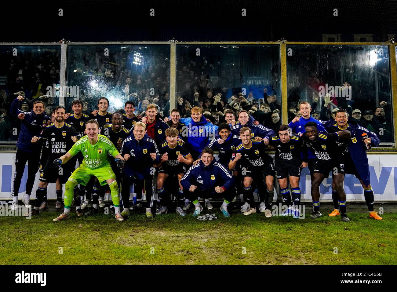 DOETINCHEM, NETHERLANDS - DECEMBER 8: Goalkeeper Yanick van Osch of SC Cambuur, Floris Smand of SC Cambuur, Leon Bergsma of SC Cambuur, Thomas Poll of SC Cambuur, Jeremy van Mullem of SC Cambuur, Remco Balk of SC Cambuur, Daniel van Kaam of SC Cambuur, Roberts Uldrikis of SC Cambuur, Fedde de Jong of SC Cambuur, Michael Breij of SC Cambuur, Marco Tol of SC Cambuur, Milan Smit of SC Cambuur, Sekou Sylla of SC Cambuur, Goalkeeper Brett Minnema of SC Cambuur, Youns El Hilali of SC Cambuur, Vincent Pichel of SC Cambuur, Milan de Koe of SC Cambuur, Jhondly van der Meer of SC Cambuur, Goalkeeper Thi Stock Photo