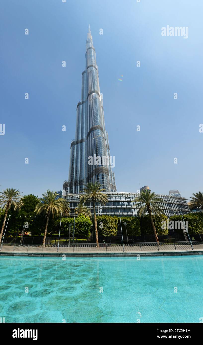 The Burj Khalifa Skyscraper Is The Tallest Building In The World Dubai the-burj-khalifa-skyscraper-is-the-tallest-building-in-the-world-dubai