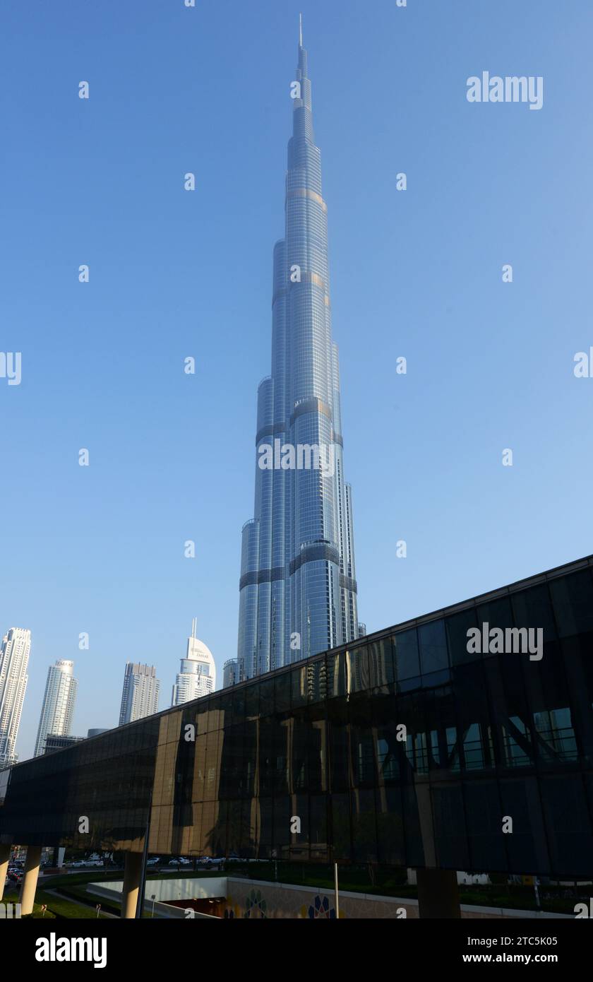 Tallest building skyscraper skyscrapers hi-res stock photography and images  - Alamy, image size:840x1390