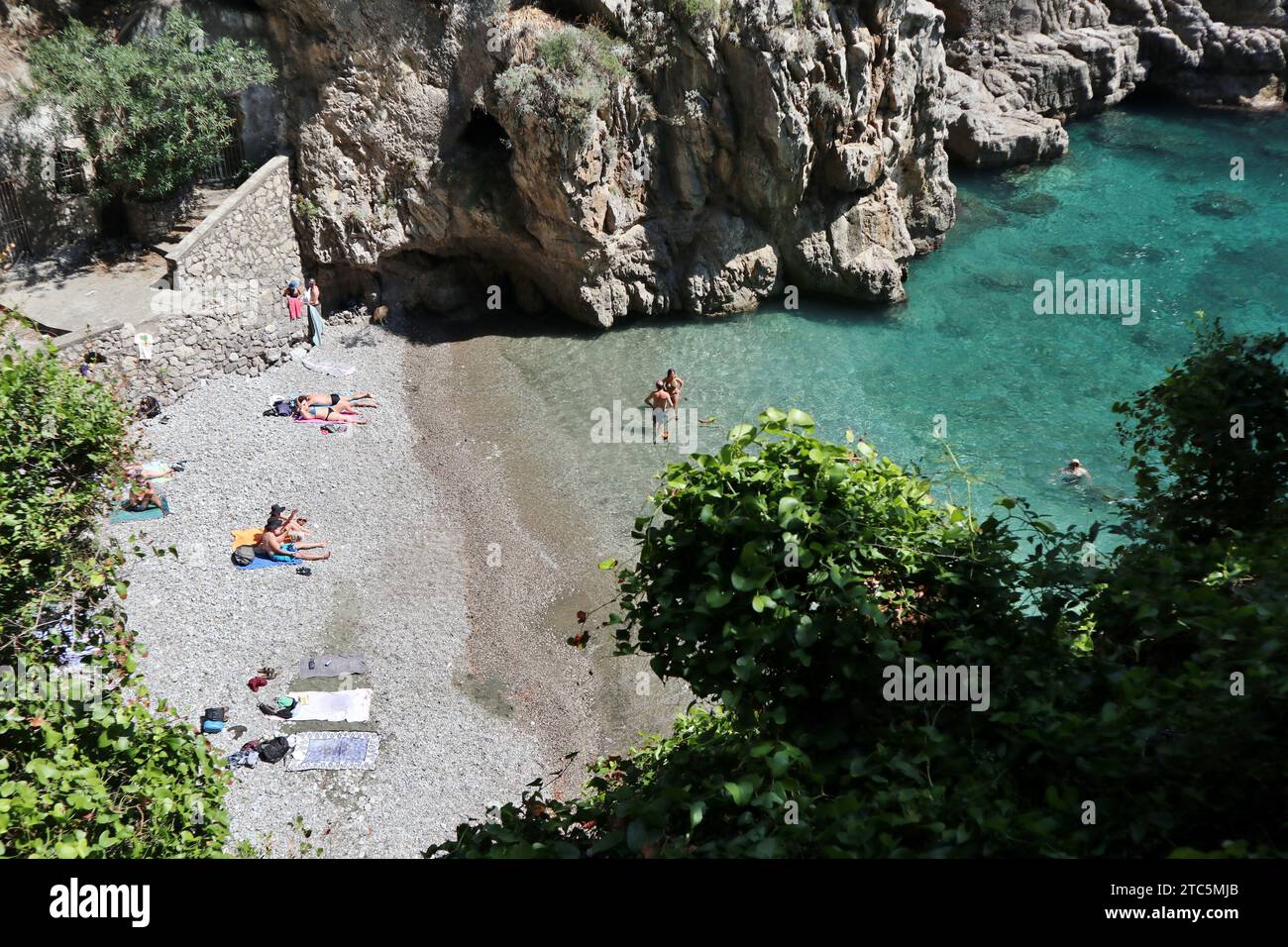 Torca - Spiaggia di Crapolla dal sentiero Stock Photo