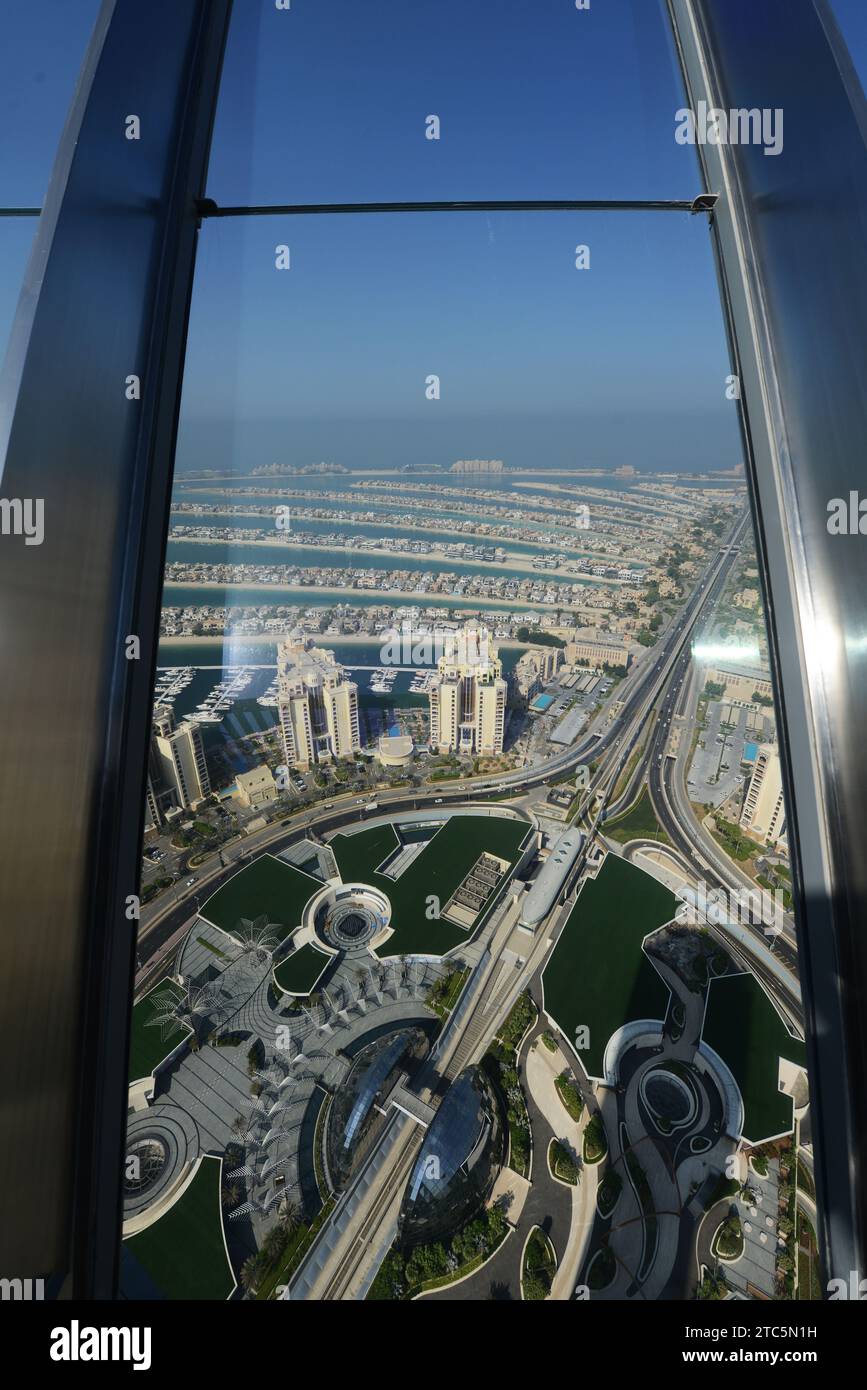 Looking down at the rooftop of the Nakheel Mall from the View at the Palm, Palm Jumeirah, Dubai, UAE. Stock Photo