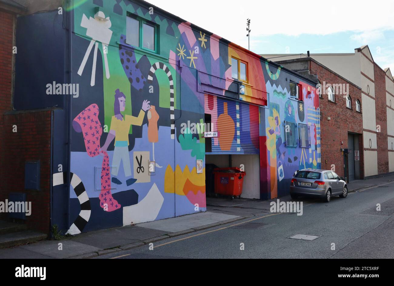 Dublino – Murale sulla facciata del The Mill Dublin Stock Photo