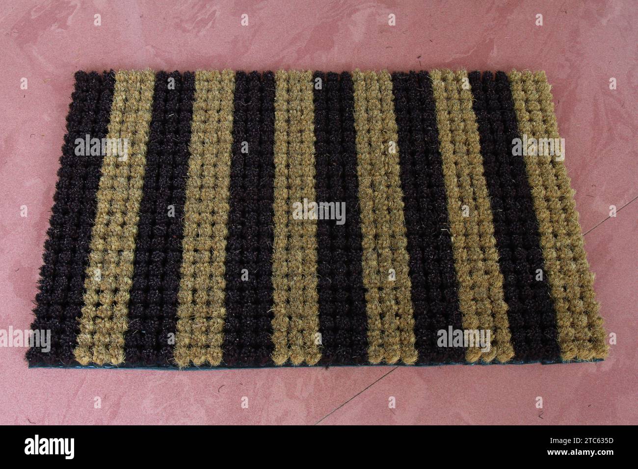 Rub coir bristle mat hires stock photography and images Alamy