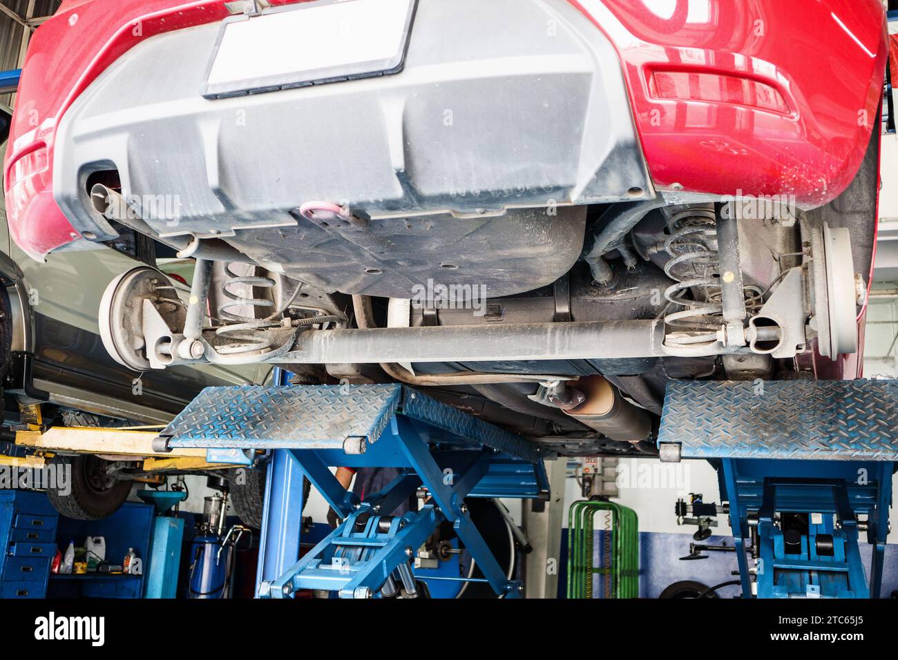 Lift lifts check in hi-res stock photography and images - Alamy
