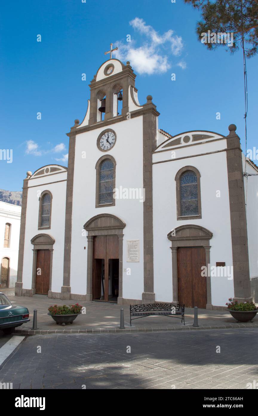 Fachada de la Iglesia de San Bartolomé en San Bartolomé de Tirijana Stock Photo