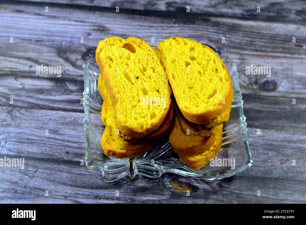 Egyptian Fayesh rusks, high puffy crunchy dried bread, crackers, People