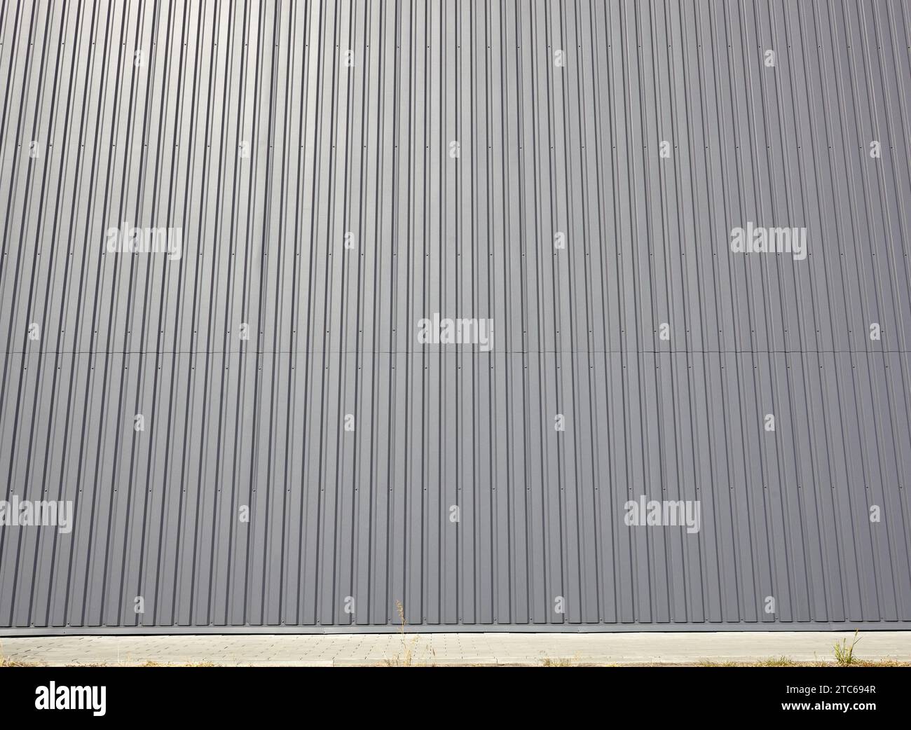Corrugated steel sheets hi-res stock photography and images - Alamy