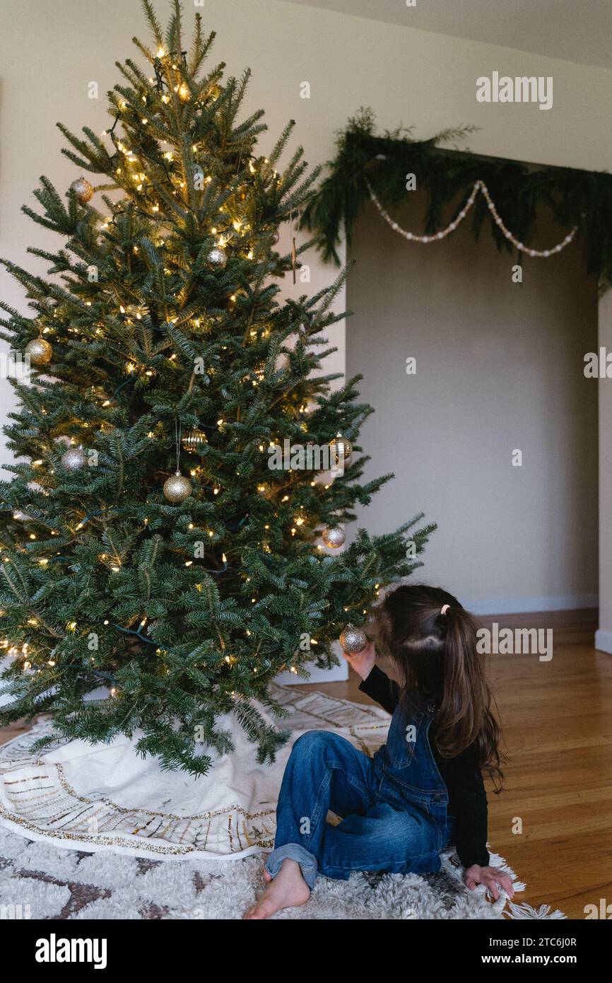 Christmas tree beads hi-res stock photography and images - Page 16 - Alamy