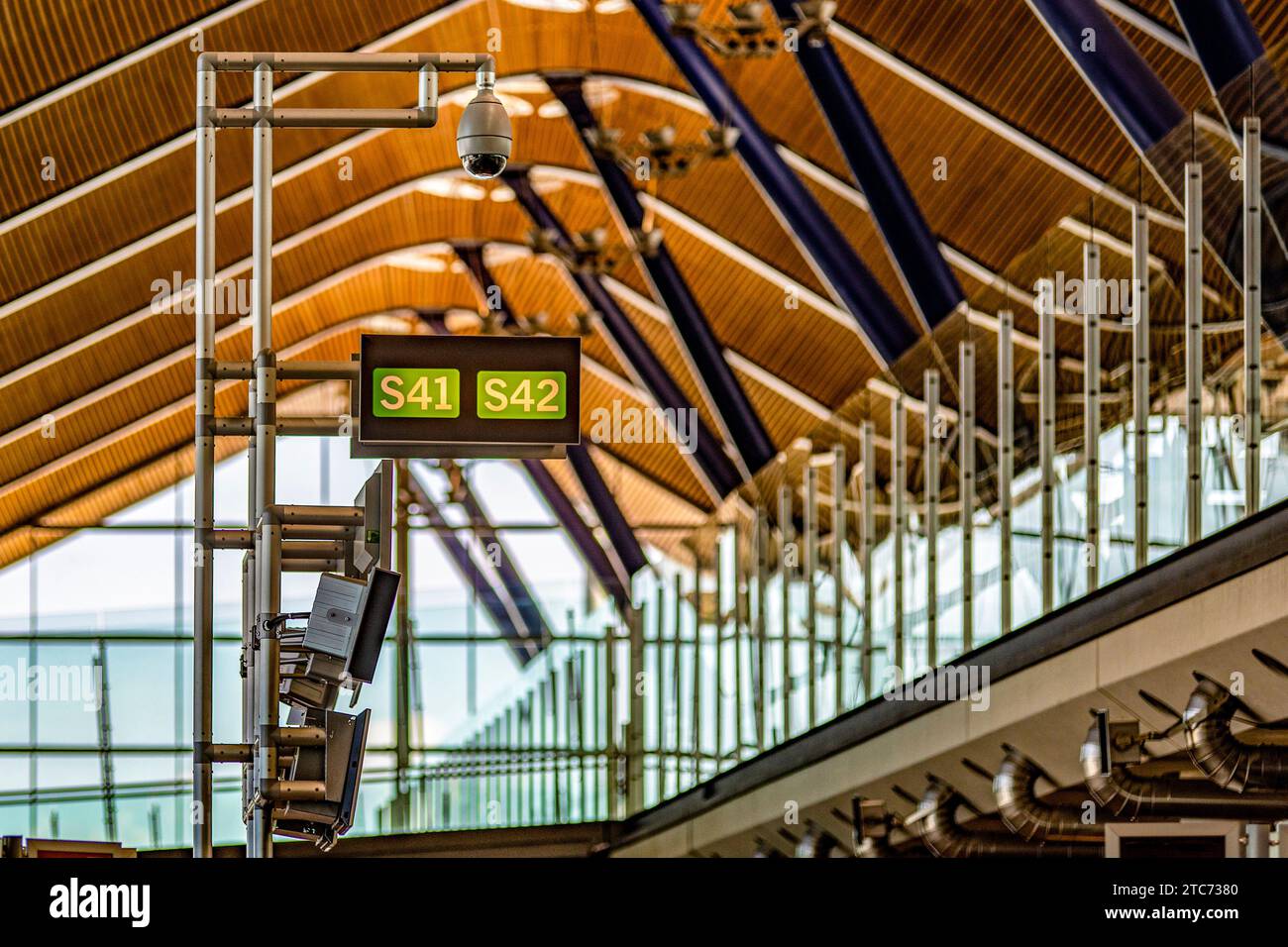 Photo of the boarding gates S41 and S42 of the satellite terminal T4 of