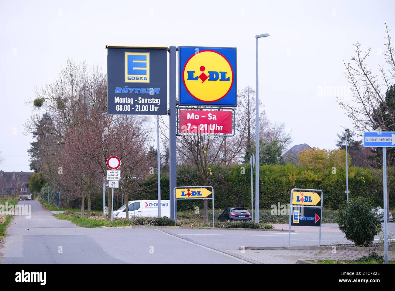 Lidl and edeka hires stock photography and images Alamy