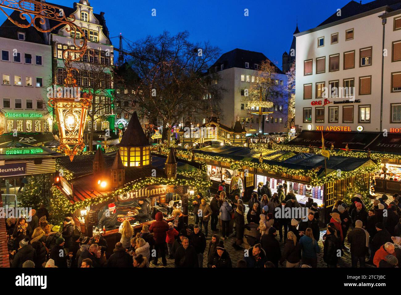 the Christmas market Heinzels Wintermaerchen at the Heumarkt in the historic town, Cologne, Germany. der Weihnachtsmarkt Heinzels Wintermaerchen auf d Stock Photo