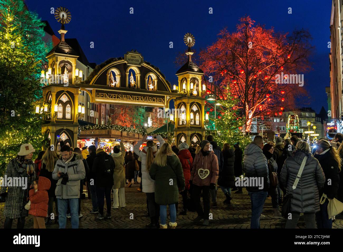 the Christmas market Heinzels Wintermaerchen at the Old Market in the historic town, Cologne, Germany. der Weihnachtsmarkt Heinzels Wintermaerchen auf Stock Photo