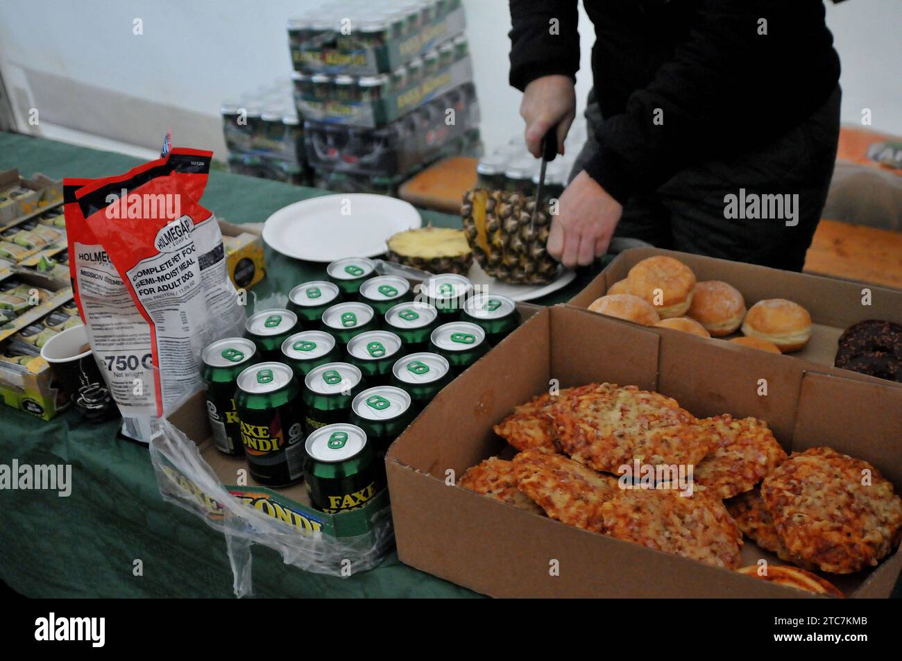 Donated grocery store hires stock photography and images Alamy
