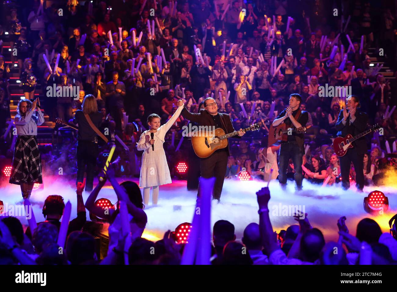 Angelo Kelly mit seiner Tochter Emma und der Kelly Family - ARD ...