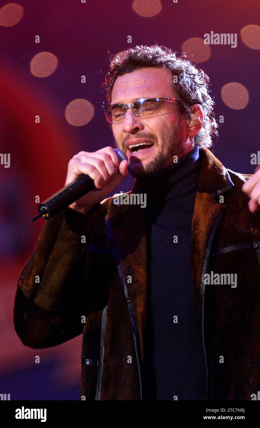 Milan Italy 20011211 Biagio Antonacci, Italian singer, during the