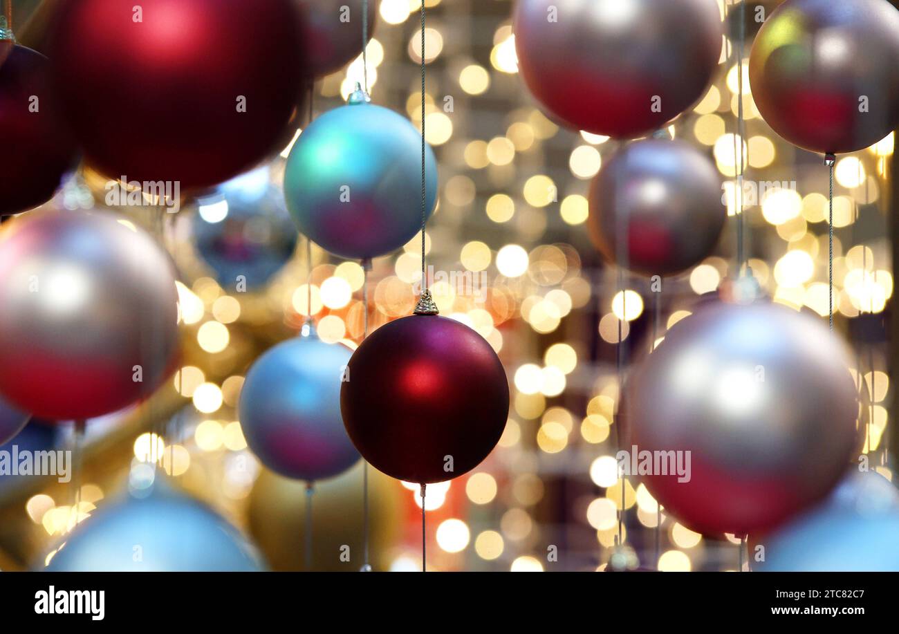 RECORD DATE NOT STATED Berlin Deutschland. Weihnachtskugeln