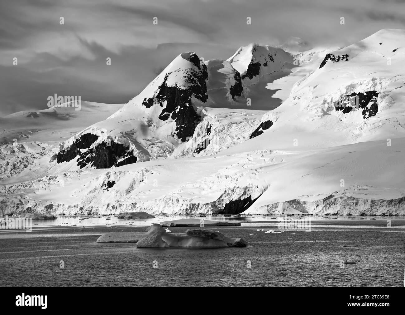Antarctic coast Black and White Stock Photos & Images - Alamy
