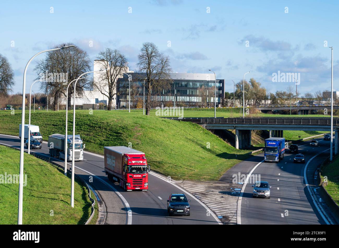 Strombeek-Bever, Flemish Brabant Region, Belgium, November 28, 2023 - Trucks, busses and cars driving the ring road Credit: Imago/Alamy Live News Stock Photo