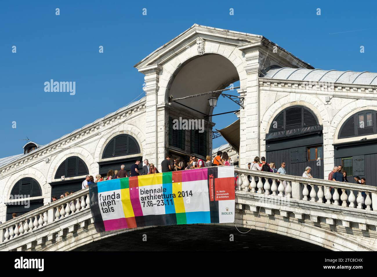 View of the Rialto Bridge in Venice Stock Photo - Alamy