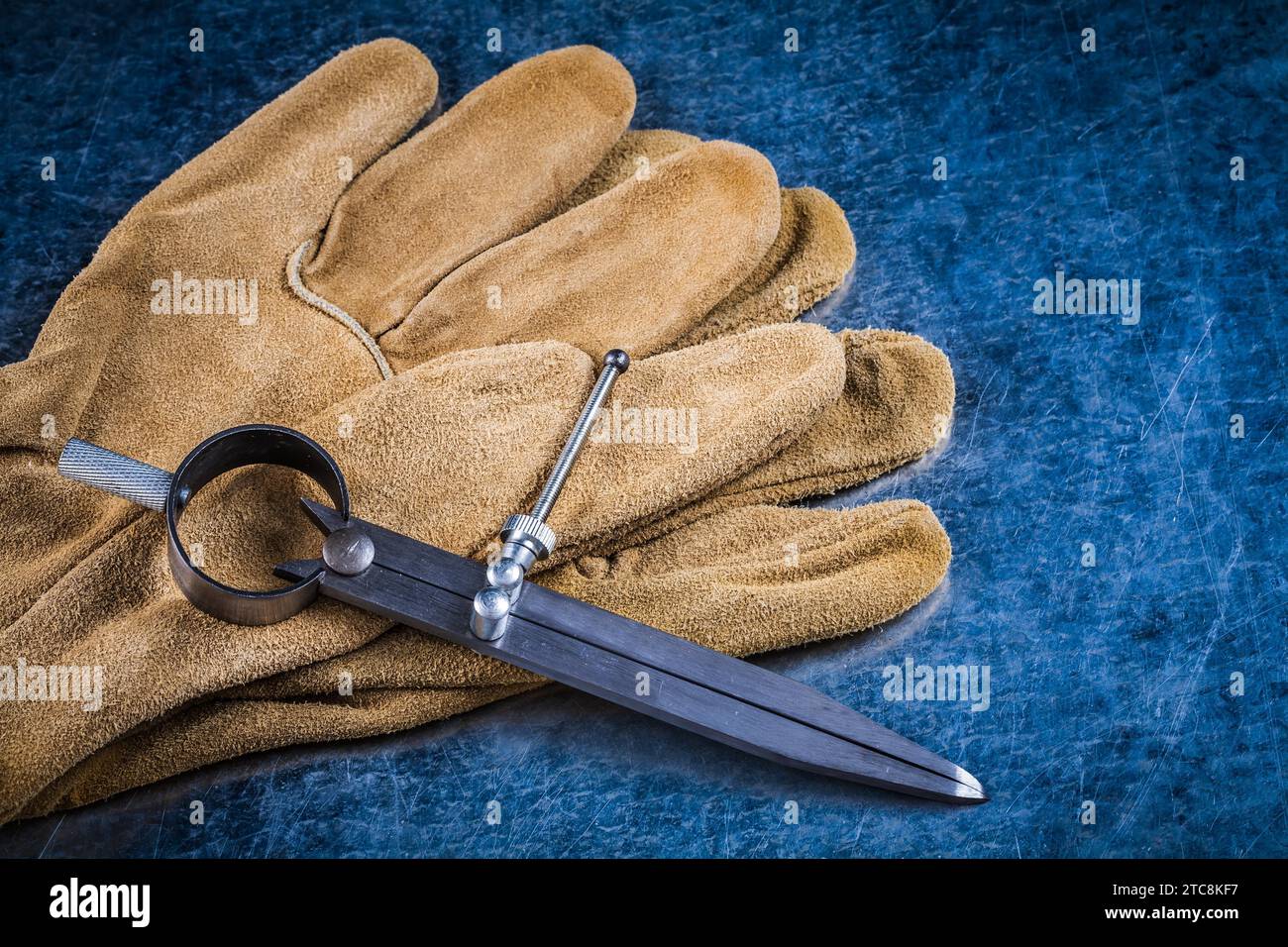 Protective divider hi-res stock photography and images - Alamy