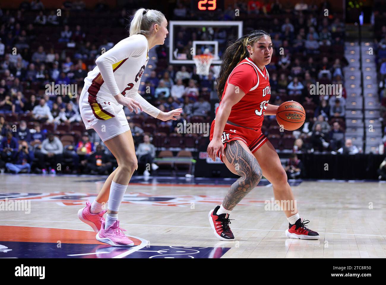 UNCASVILLE, CT - DECEMBER 10: Utah Utes forward Alissa Pili (35) is ...