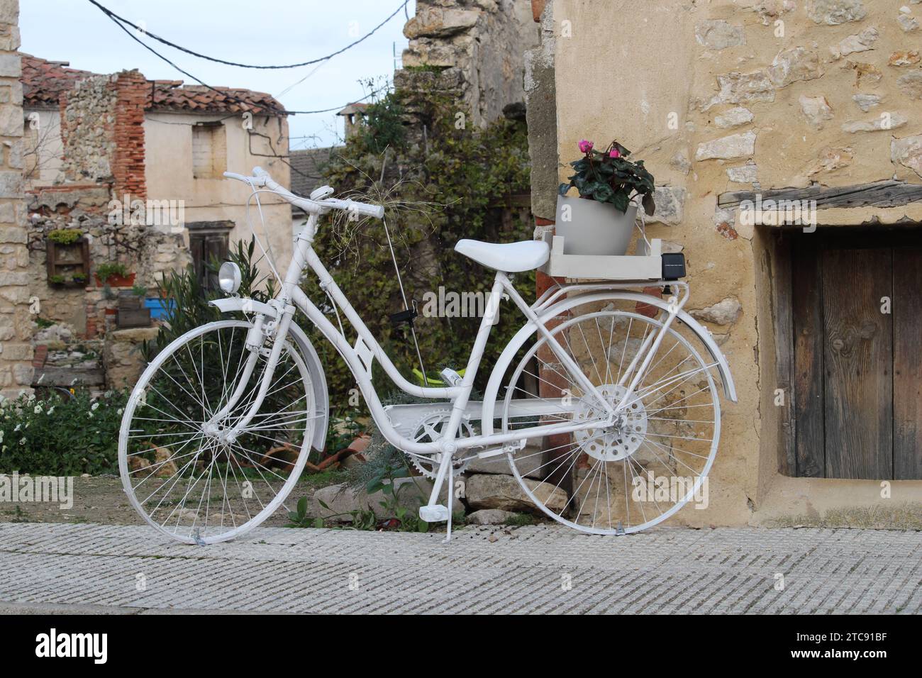 La bicicleta blanca Stock Photo
