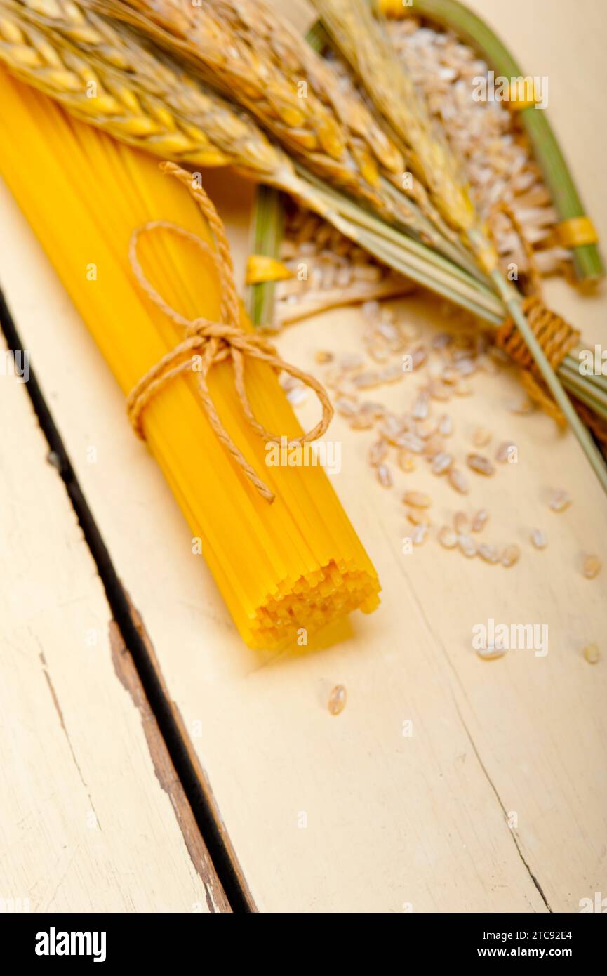 Italian pasta organic durum hi-res stock photography and images - Alamy