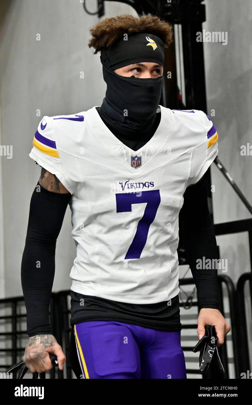 Minnesota Vikings cornerback Byron Murphy Jr. takes the field before an