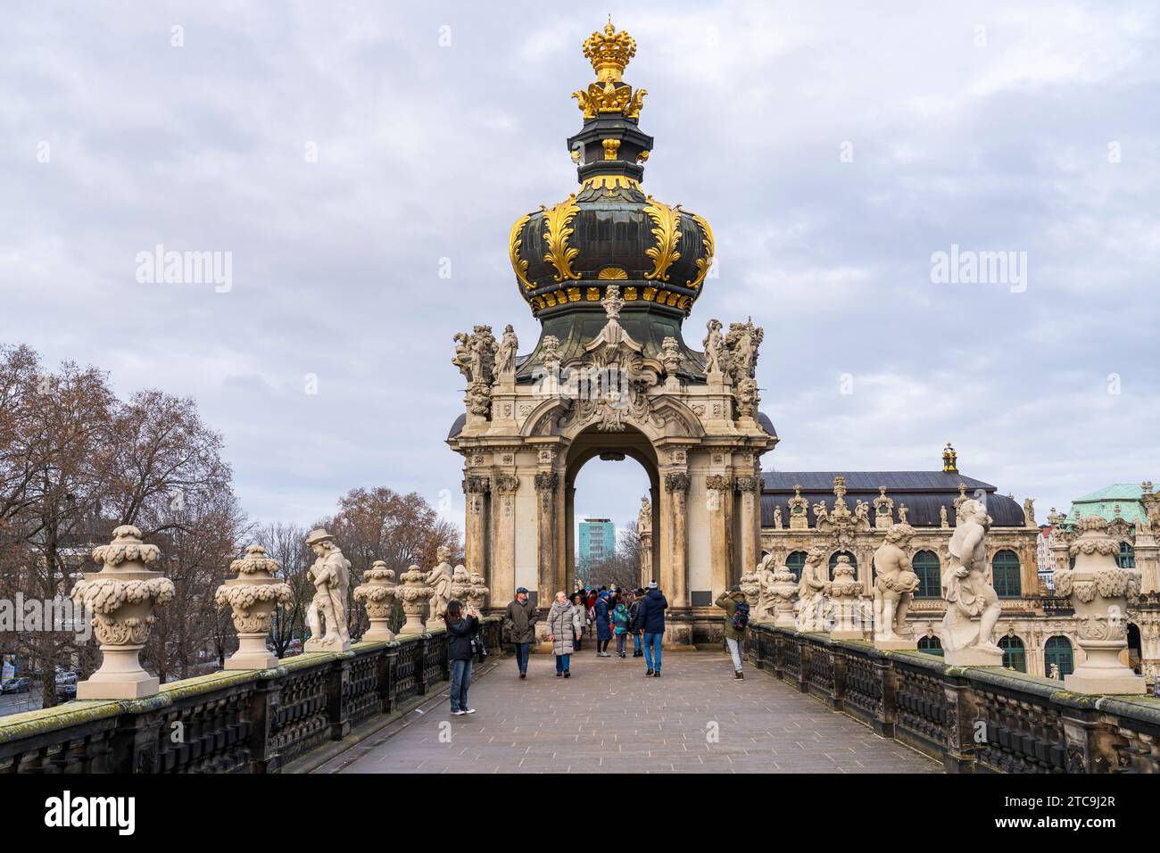 In der dresdener frauenkirche dresden hires stock photography and