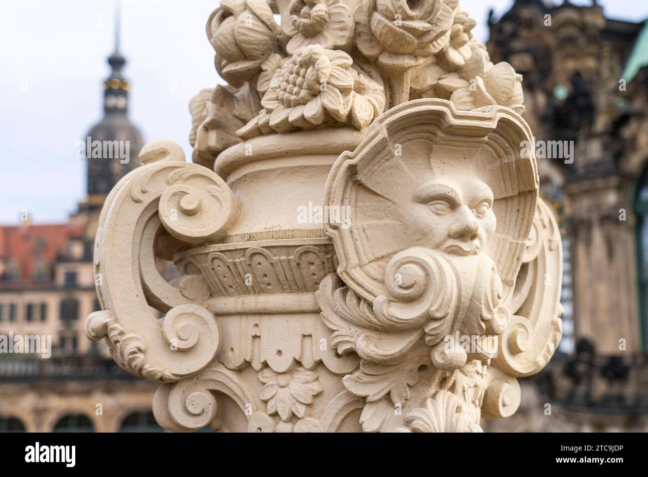 Turm der figuren hires stock photography and images Alamy